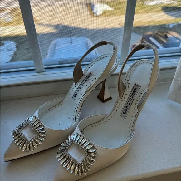 Hangisli Crystal Buckle Pointed Toe Slingback Pump - Picture 5 of 6